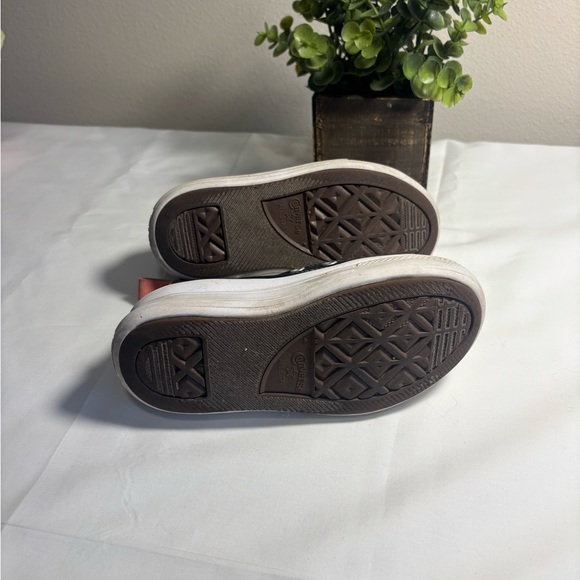 Converse Chuck Taylor All Star Black and White High-Top Sneakers - Picture 4 of 6